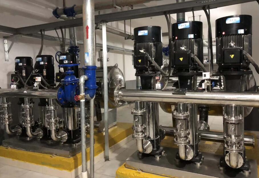 泵閥安裝<a href=http://hztsbj.com/xjjt/ target=_blank class=infotextkey>橡膠接頭</a>示意圖