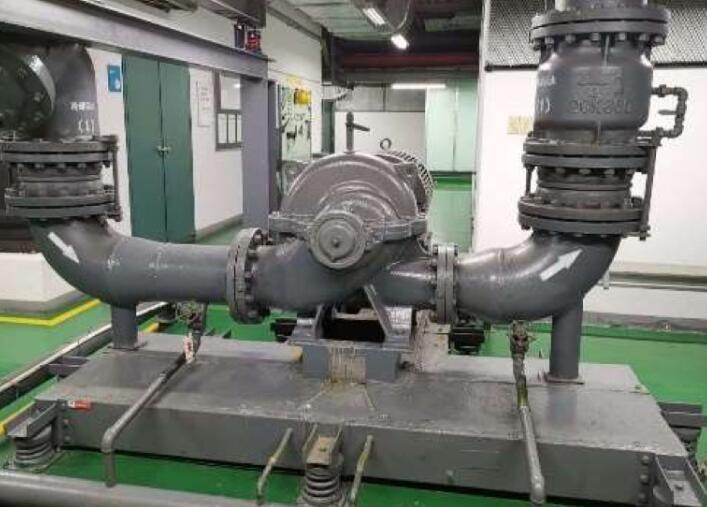 泵閥安裝<a href=http://hztsbj.com/xjjt/ target=_blank class=infotextkey>橡膠接頭</a>示意圖