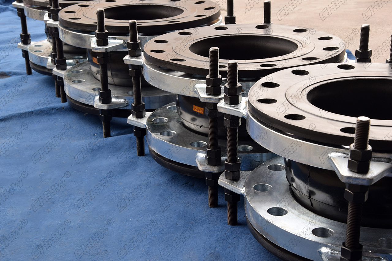 大翻邊限位裝置<a href=http://hztsbj.com/xjjt/ target=_blank class=infotextkey>橡膠軟接頭</a> PN4.0MPa大翻邊限位裝置<a href=http://hztsbj.com/xjjt/ target=_blank class=infotextkey>橡膠軟接頭</a>